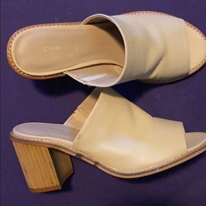 CHINESE LAUNDRY PEEP TOE LEATHER MULES